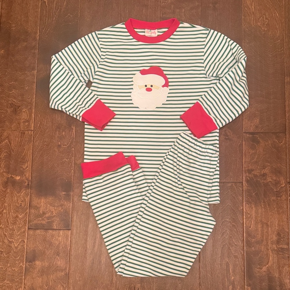 NWOT Stellybelly Santa Face Christmas Green Pajama Set - 8 price is firm